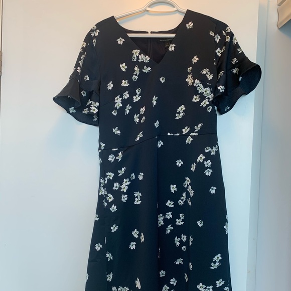 Perfect dress for a wedding! - Picture 1 of 4